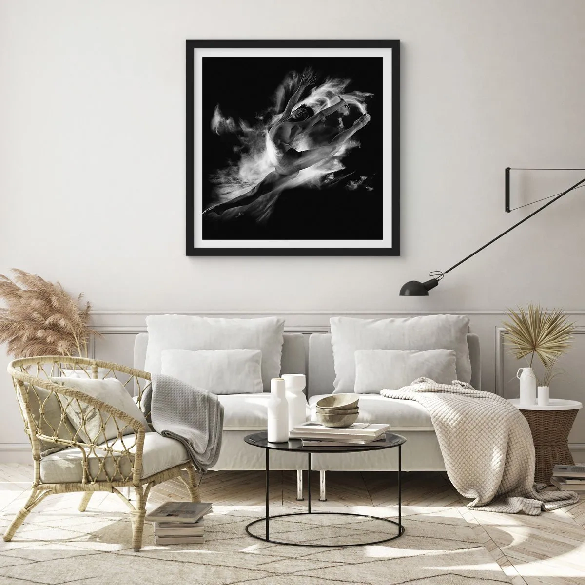 Poster in einem schwarzem Rahmen - Im Flug hängen geblieben - 30x30 cm