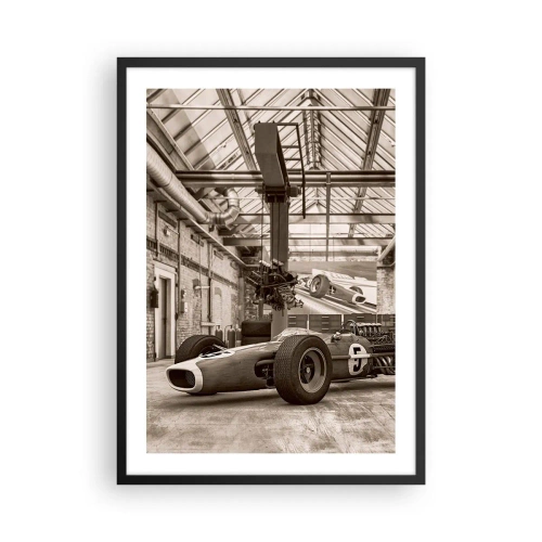 Poster in einem schwarzem Rahmen - Kultiger Rennwagen im Industrie-Interieur - 50x70cm - Die Siegerruhe - Moderne Wanddekoration für Wohnzimmer und Schlafzimmer ARTTOR