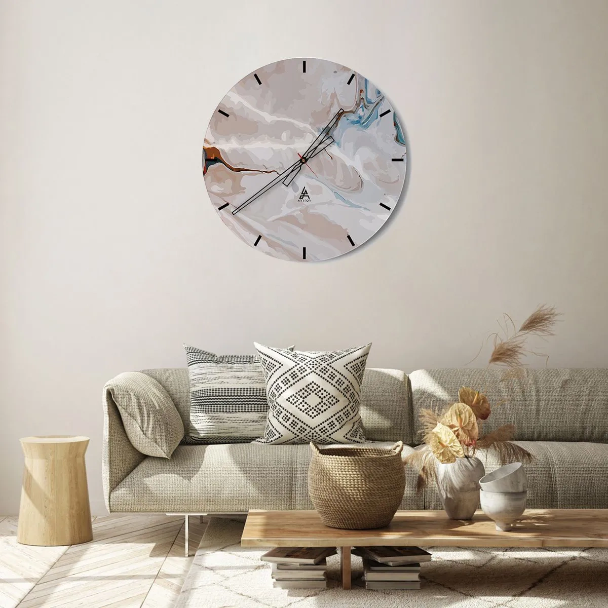 Wanduhr - Glasuhr - Ein abstraktes Muster mit einem Hauch von Blau und Braun auf hellem Hintergrund. - 30x30cm - Blau schlängelt sich unter dem Weiß - Moderne Wanddekoration für Wohnzimmer, Küche und Schlafzimmer ARTTOR