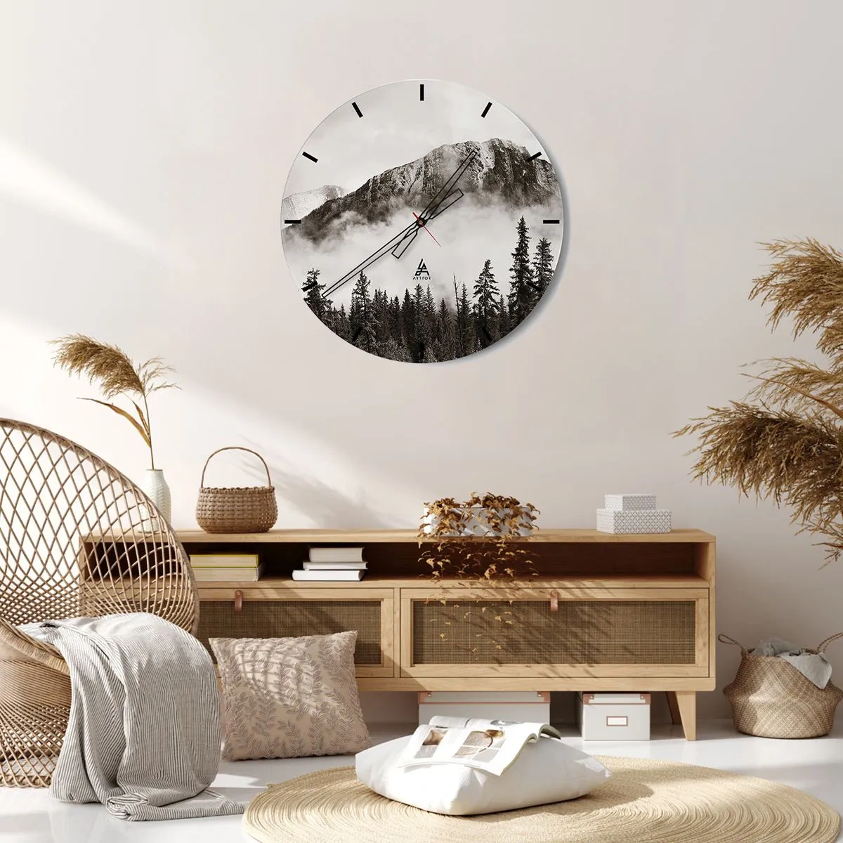 Wanduhr - Glasuhr - Berglandschaft mit Wald in nebliger Atmosphäre - 30x30cm - Lineal aus Granit - Moderne Wanddekoration für Wohnzimmer, Küche und Schlafzimmer ARTTOR