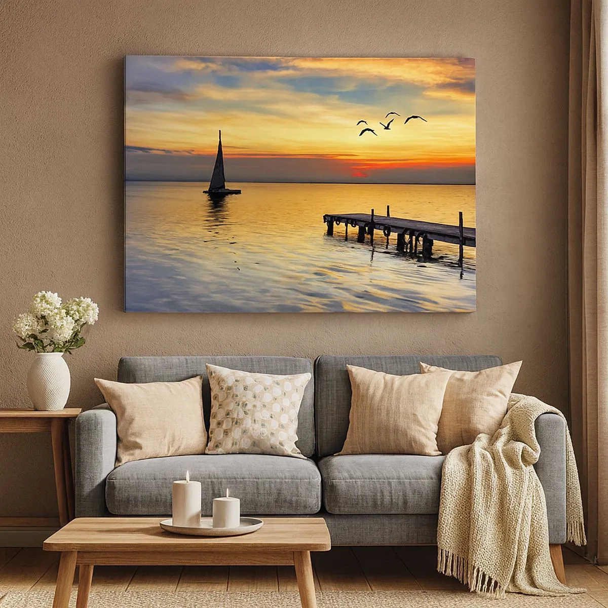 Bild auf Leinwand - Leinwandbild - Sonnenuntergang mit einem Segelboot und Pier auf einem ruhigen See - 70x50cm - Abendrückkehr - Moderne Wanddekoration für Wohnzimmer und Schlafzimmer ARTTOR