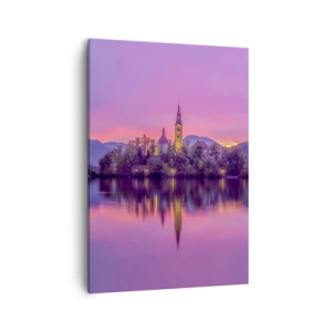 Bild auf Leinwand - Leinwandbild - See mit einer Insel und einer Kirche bei Sonnenuntergang - 50x70cm - Eine märchenhafte Insel in der Abenddämmerung - Moderne Wanddekoration für Wohnzimmer und Schlafzimmer ARTTOR