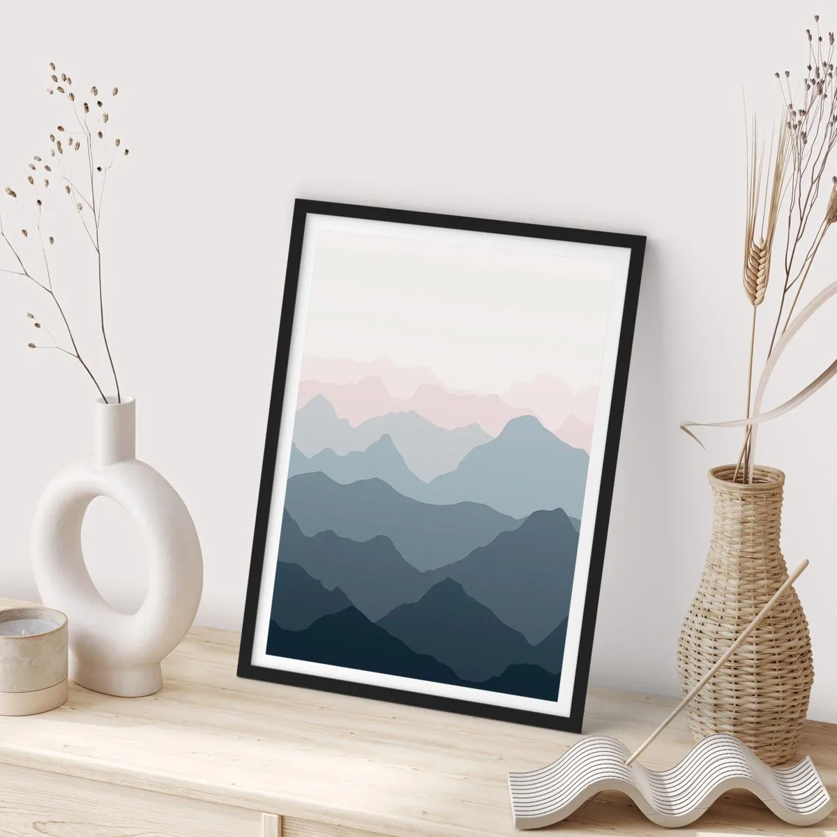 Poster in einem schwarzem Rahmen - Wellen der Berge - 70x100 cm