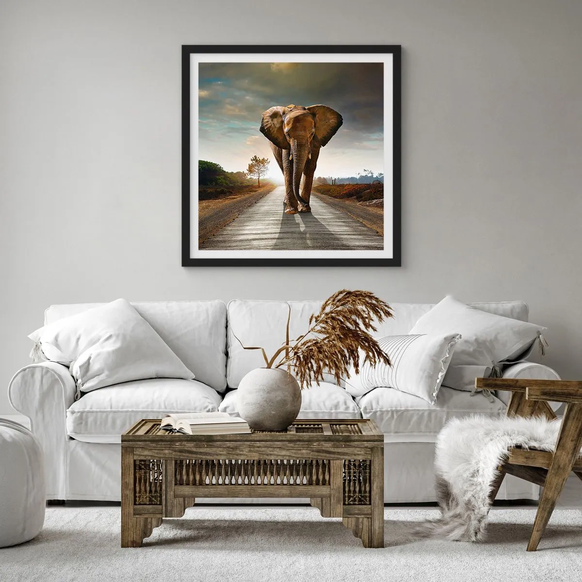 Poster in einem schwarzem Rahmen - Und schon gar nicht in einem Porzellanlager - 60x60 cm