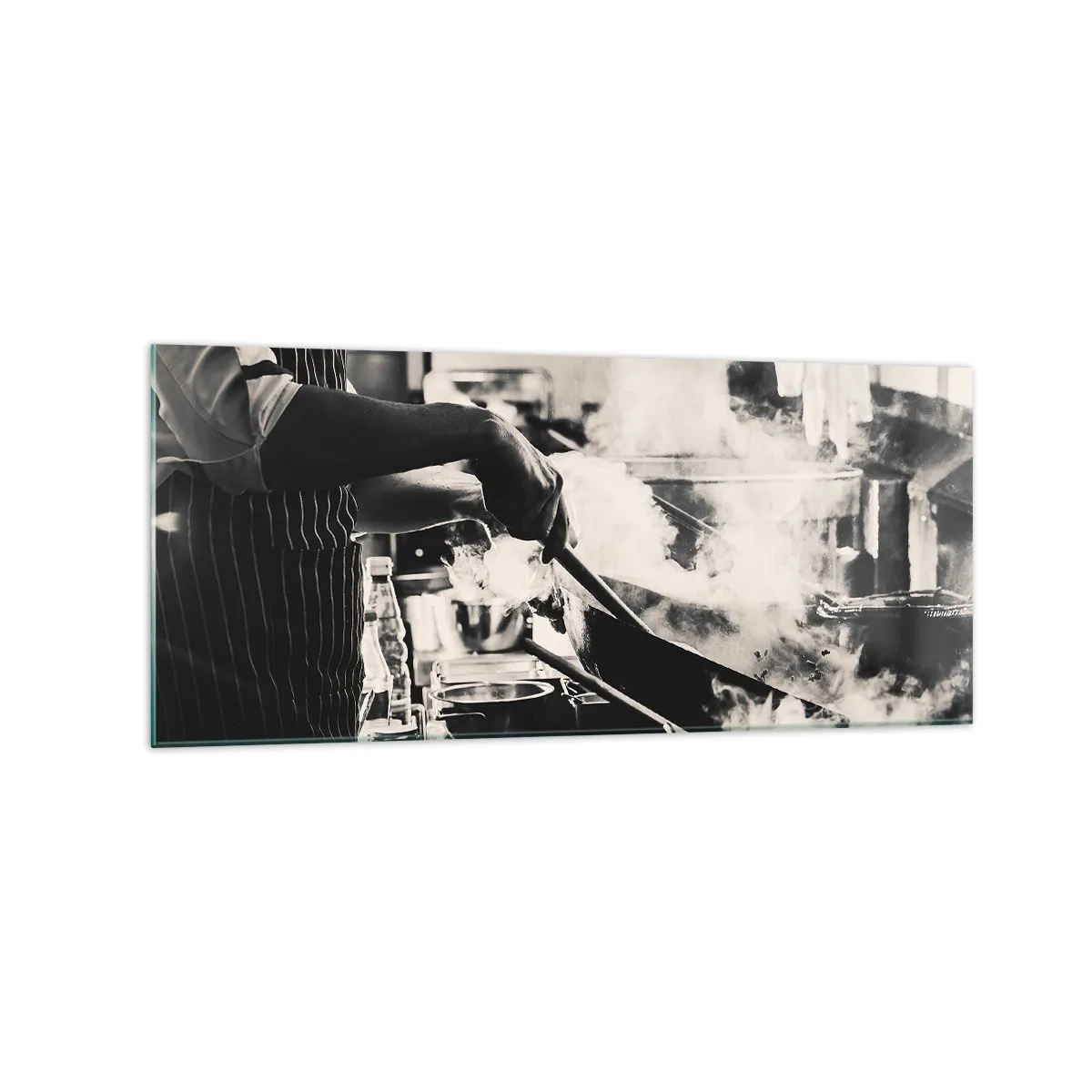 Glasbild - Bild auf glas - Ein Koch bei der Arbeit in der Küche, aus einer Bratpfanne steigt Dampf auf - 120x50cm - Alchemie der Aromen - Moderne Wanddekoration für Wohnzimmer und Schlafzimmer ARTTOR