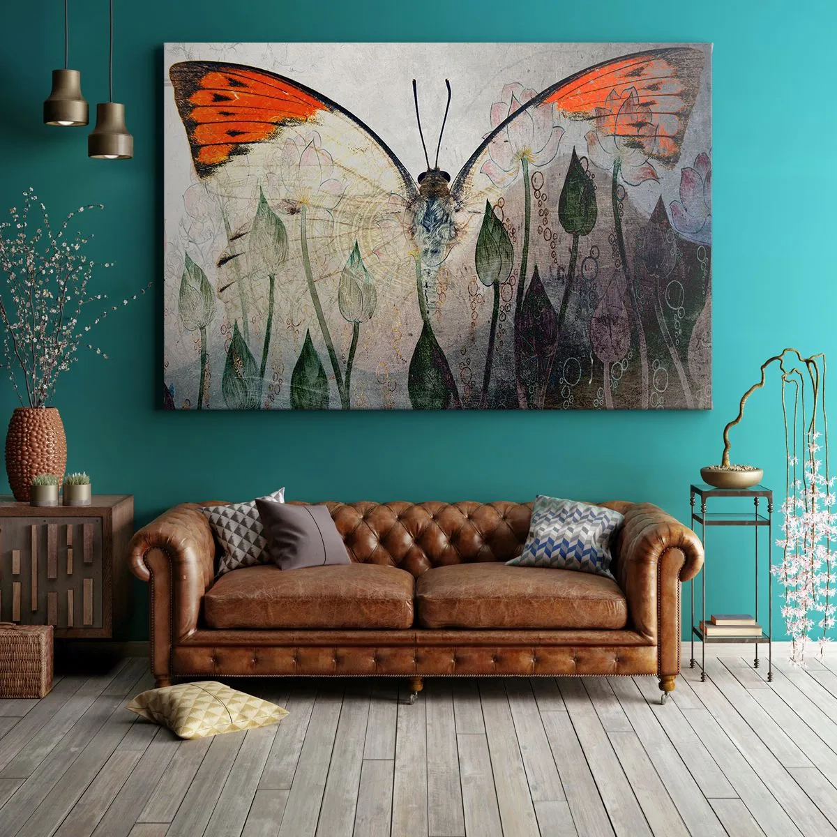 Bild auf Leinwand - Leinwandbild - Ein Schmetterling mit orangefarbenen Flügeln vor einem Hintergrund aus stilisierten Blumen. - 120x80cm - Wo schwingt der Schmetterling im Gras - Moderne Wanddekoration für Wohnzimmer und Schlafzimmer ARTTOR