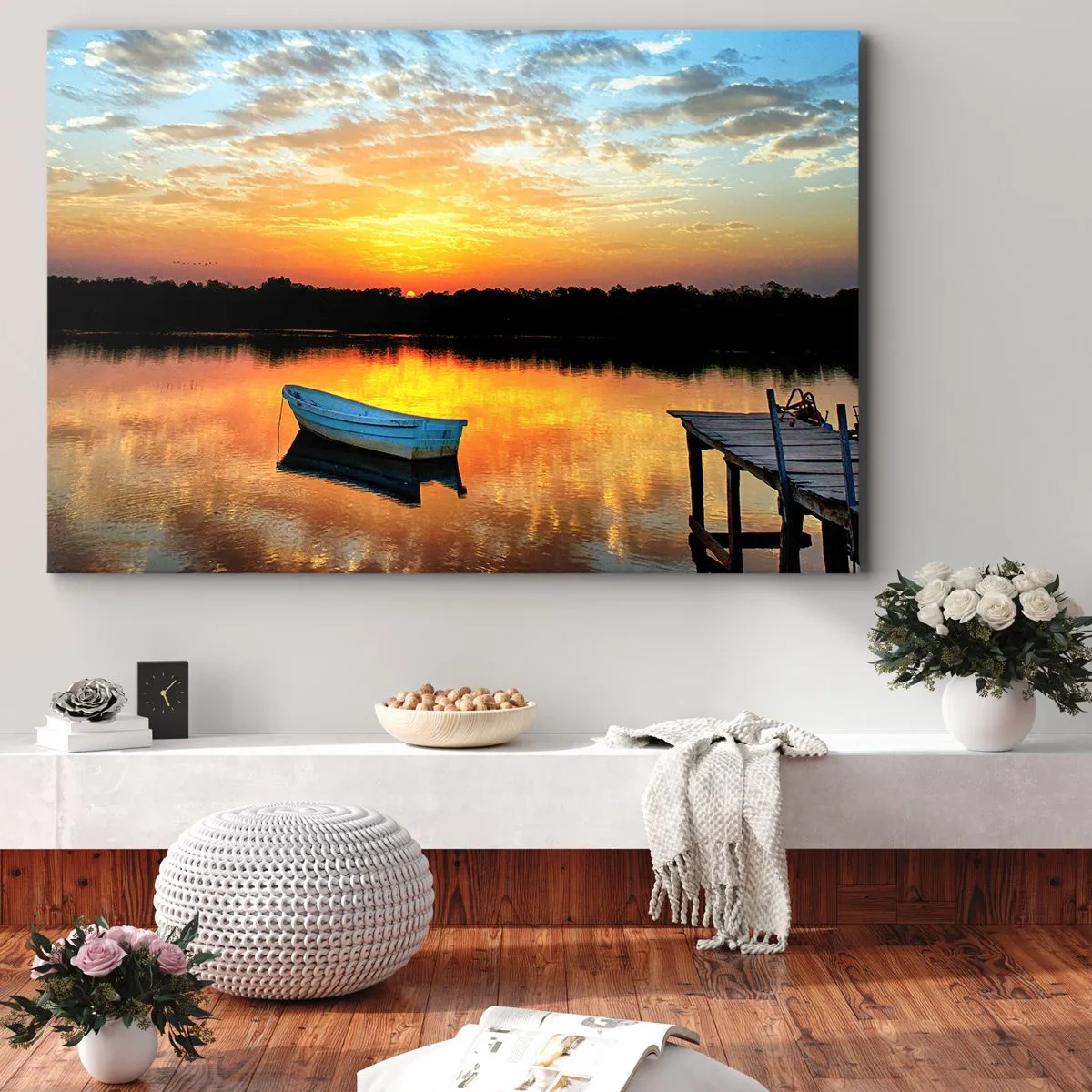 Bild auf Leinwand - Leinwandbild - Ein Boot auf einem ruhigen See bei Sonnenuntergang - 100x70cm - Schauen, hören, meditieren - Moderne Wanddekoration für Wohnzimmer und Schlafzimmer ARTTOR