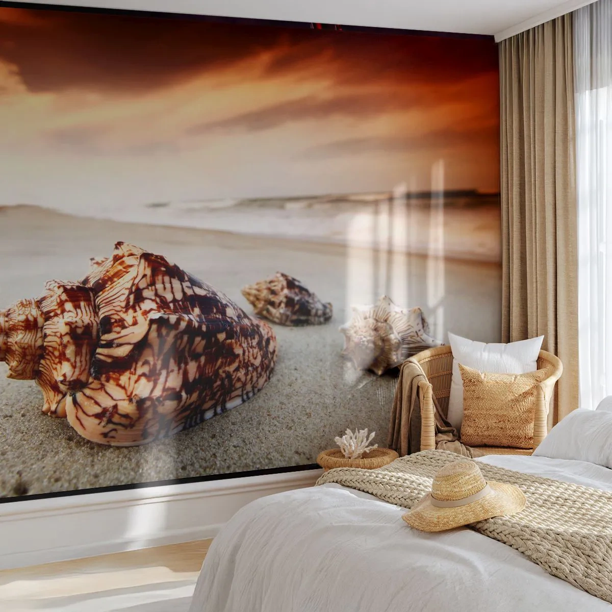 Fototapete Premium Sand - Muscheln am Strand bei Sonnenuntergang - 100x70cm - Ausgestoßene von Wellen - Moderne Wanddekoration für Wohnzimmer und Schlafzimmer ARTTOR