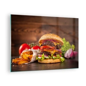 Glasbild - Bild auf glas - Saftiger Burger mit Toppings und Pommes auf Holzhintergrund - 70x50cm - Die verbotene Frucht - Moderne Wanddekoration für Wohnzimmer und Schlafzimmer ARTTOR