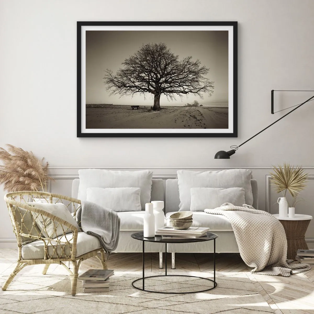 Poster in einem schwarzem Rahmen - Ein einsamer Baum in einem Sepia-Feld - 100x70cm - Von hier zu Ewigkeit - Moderne Wanddekoration für Wohnzimmer und Schlafzimmer ARTTOR