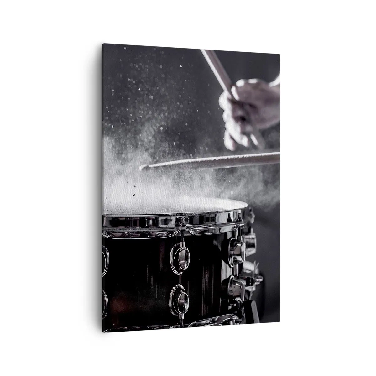 Bild auf Leinwand - Leinwandbild - Schlagen der Snare Drum mit Sticks mit Staubeffekt - 70x100cm - Der Puls der Musik - Moderne Wanddekoration für Wohnzimmer und Schlafzimmer ARTTOR