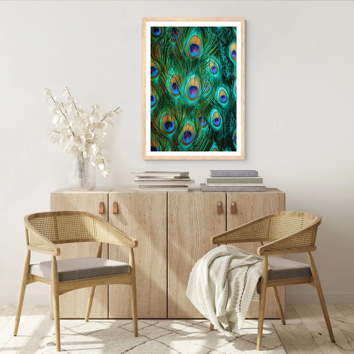 Poster in einem Rahmen aus heller Eiche - Ein Blick mit Pfauenaugen - 30x40 cm