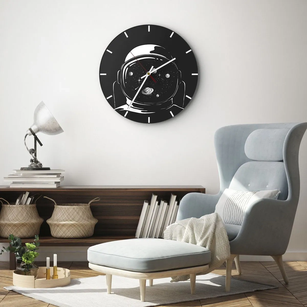 Wanduhr - Glasuhr - Der Kosmos spiegelt sich im Visier eines Astronautenhelms - 30x30cm - Schöne Aussicht - Moderne Wanddekoration für Wohnzimmer, Küche und Schlafzimmer ARTTOR