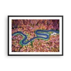 Poster in einem schwarzem Rahmen - Eine kurvenreiche Straße in einem herbstlichen Wald aus der Vogelperspektive gesehen - 70x50cm - Kurvenreicher Weg durch den Wald - Moderne Wanddekoration für Wohnzimmer und Schlafzimmer ARTTOR