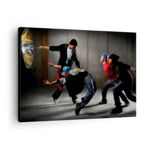 Bild auf Leinwand - Leinwandbild - Eine Gruppe von Hip-Hop-Tänzern in einer dynamischen Choreographie - 70x50cm - Tanzen mit dem Straßenwind - Moderne Wanddekoration für Wohnzimmer und Schlafzimmer ARTTOR