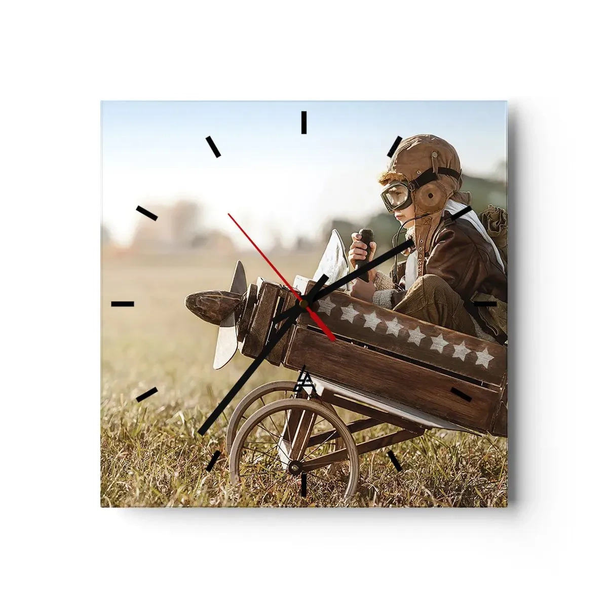 Wanduhr - Glasuhr - Ein Kind in einem Spielzeugflugzeug mit einem Feld im Hintergrund - 30x30cm - Start in Richtung eines Traums - Moderne Wanddekoration für Wohnzimmer und Schlafzimmer ARTTOR