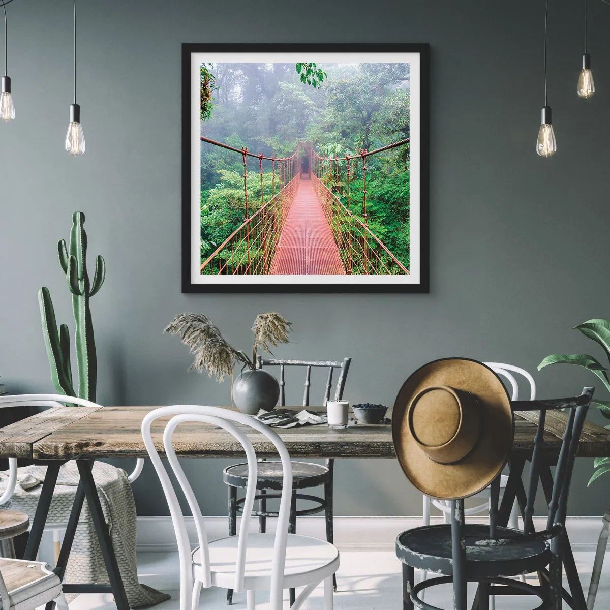 Poster in einem schwarzem Rahmen - Über den Kronen aufgehängt - 40x40 cm