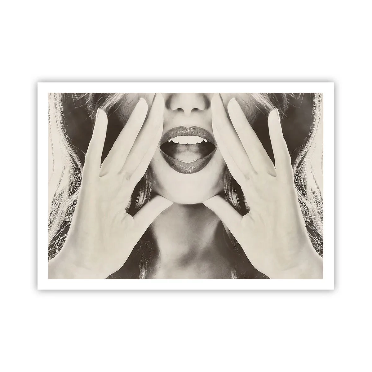 Poster - Schwarz-Weiß-Porträt einer Frau mit ausdrucksstarken Lippen und Händen - 100x70cm - Ich komme schon! - Moderne Wanddekoration für Wohnzimmer und Schlafzimmer ARTTOR