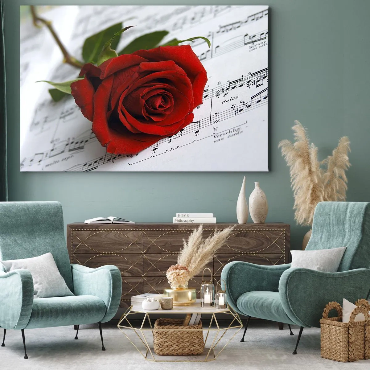 Bild auf Leinwand - Leinwandbild - Eine rote Rose vor einem Hintergrund aus Musiknoten auf weißem Papier. - 70x50cm - Musik der Gefühle in Scharlach - Moderne Wanddekoration für Wohnzimmer und Schlafzimmer ARTTOR