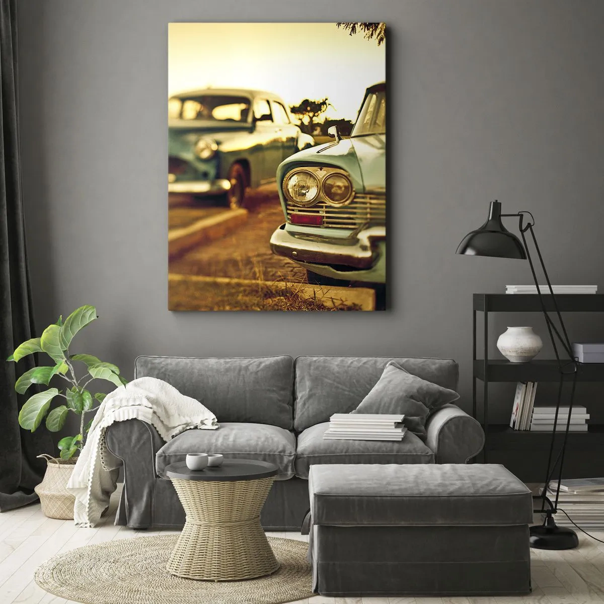 Bild auf Leinwand - Leinwandbild - Oldtimer im warmen Licht des Sonnenuntergangs - 50x70cm - Wir werden abwarten und sehen - Moderne Wanddekoration für Wohnzimmer und Schlafzimmer ARTTOR