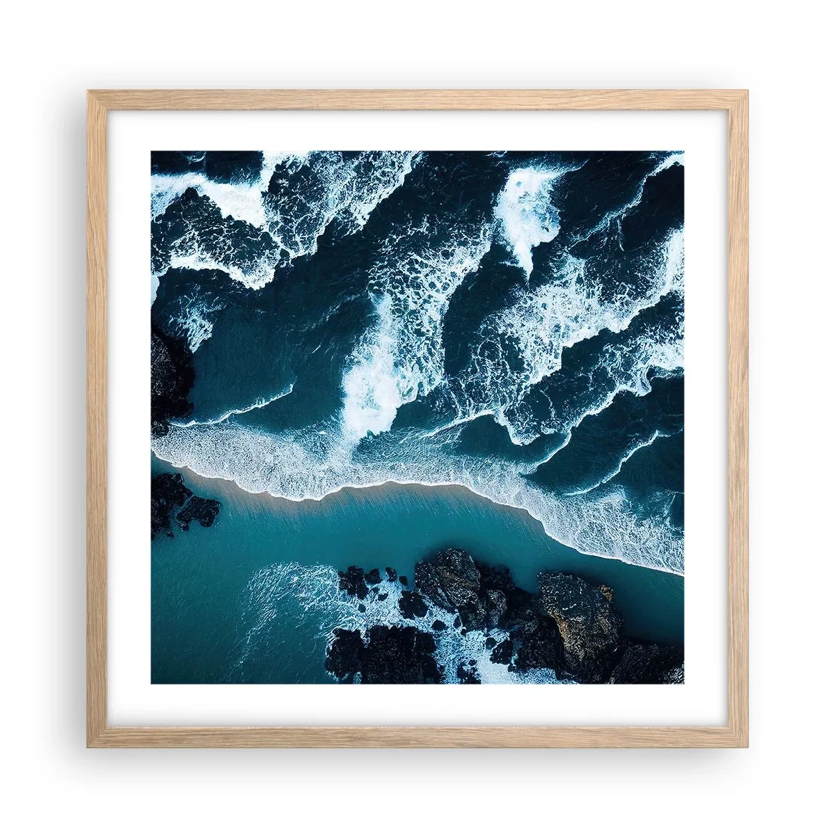 Poster in einem Rahmen aus heller Eiche - In Wellen gehüllt - 50x50 cm