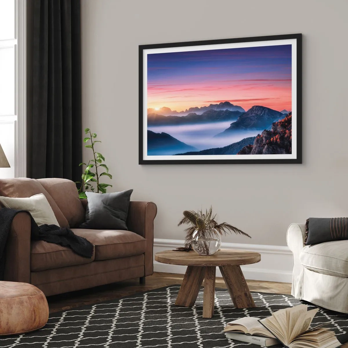 Poster in einem schwarzem Rahmen - Berglandschaft bei Sonnenaufgang mit Nebel in den Tälern - 100x70cm - Über die Täler - Moderne Wanddekoration für Wohnzimmer und Schlafzimmer ARTTOR