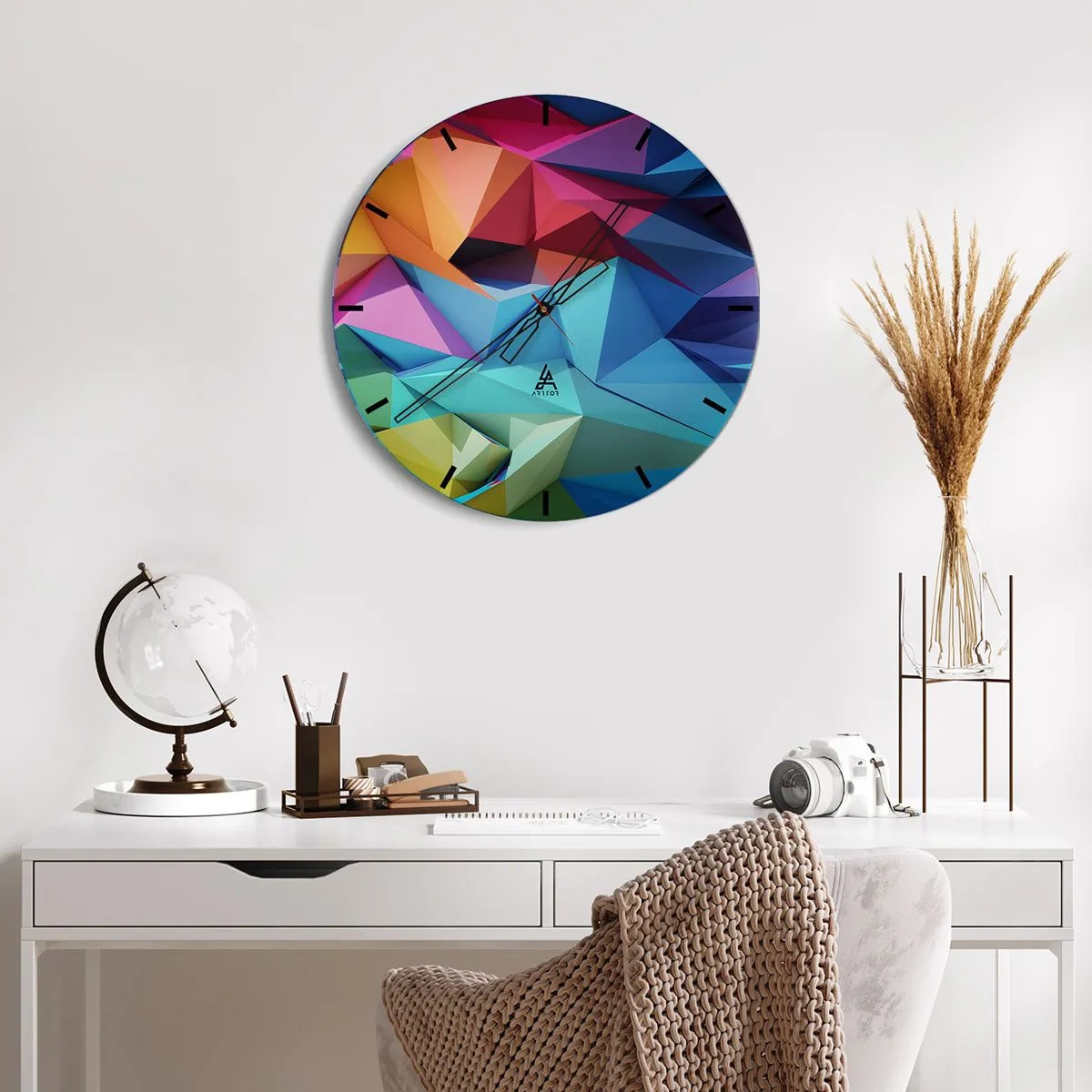Wanduhr - Glasuhr - Eine farbenfrohe, geometrische Komposition, die an Origami erinnert - 30x30cm - Regenbogen-Origami - Moderne Wanddekoration für Wohnzimmer, Küche und Schlafzimmer ARTTOR