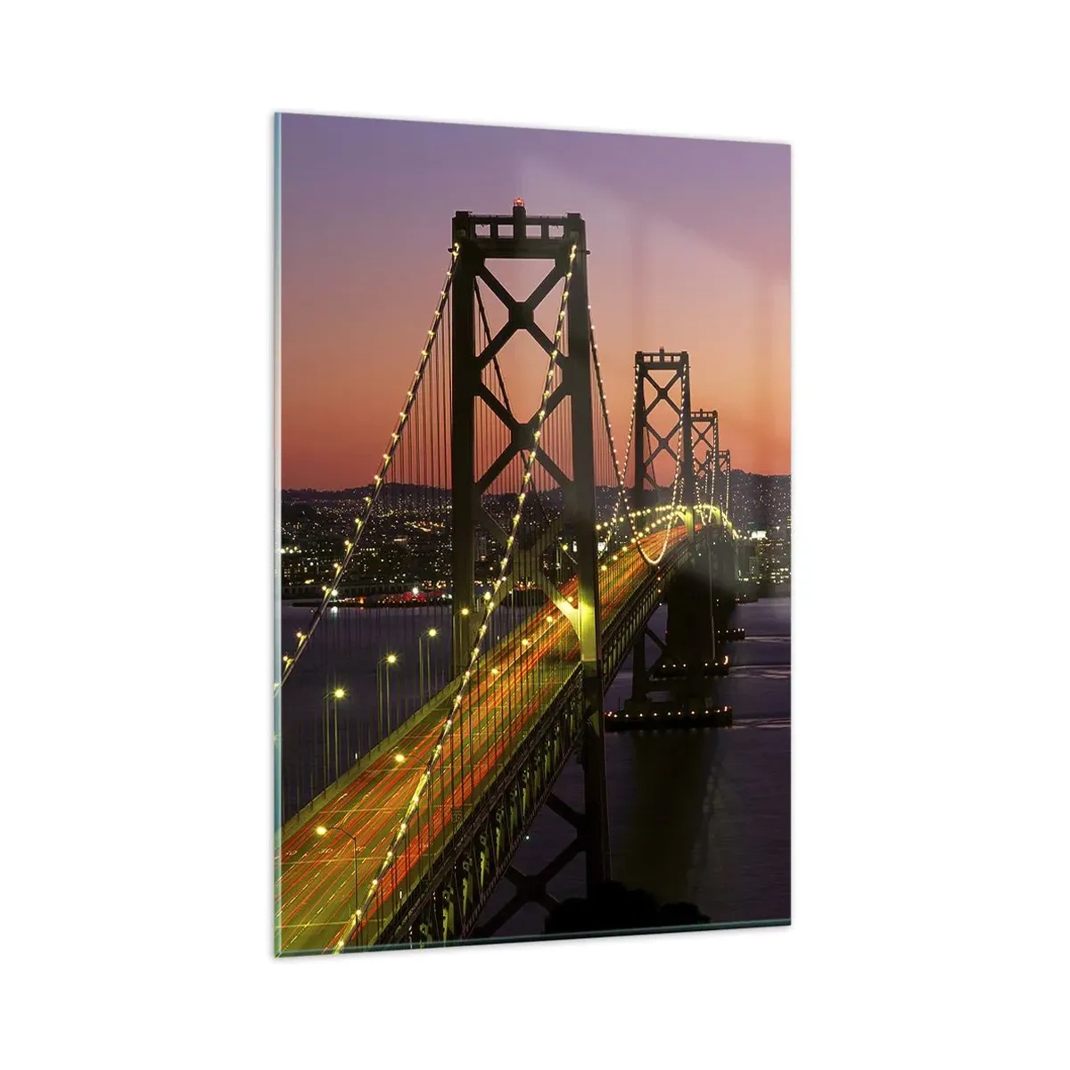 Glasbild - Bild auf glas - Eine nachts beleuchtete Brücke über dem Wasser mit Panoramablick auf die Stadt - 80x120cm - Violetter Abend - Moderne Wanddekoration für Wohnzimmer und Schlafzimmer ARTTOR