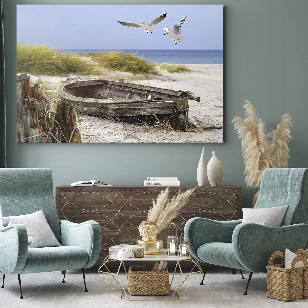 Bild auf Leinwand - Leinwandbild - Verlassenes Boot an einem Strand mit Möwen - 120x80cm - In Wind gebadet - Moderne Wanddekoration für Wohnzimmer und Schlafzimmer ARTTOR
