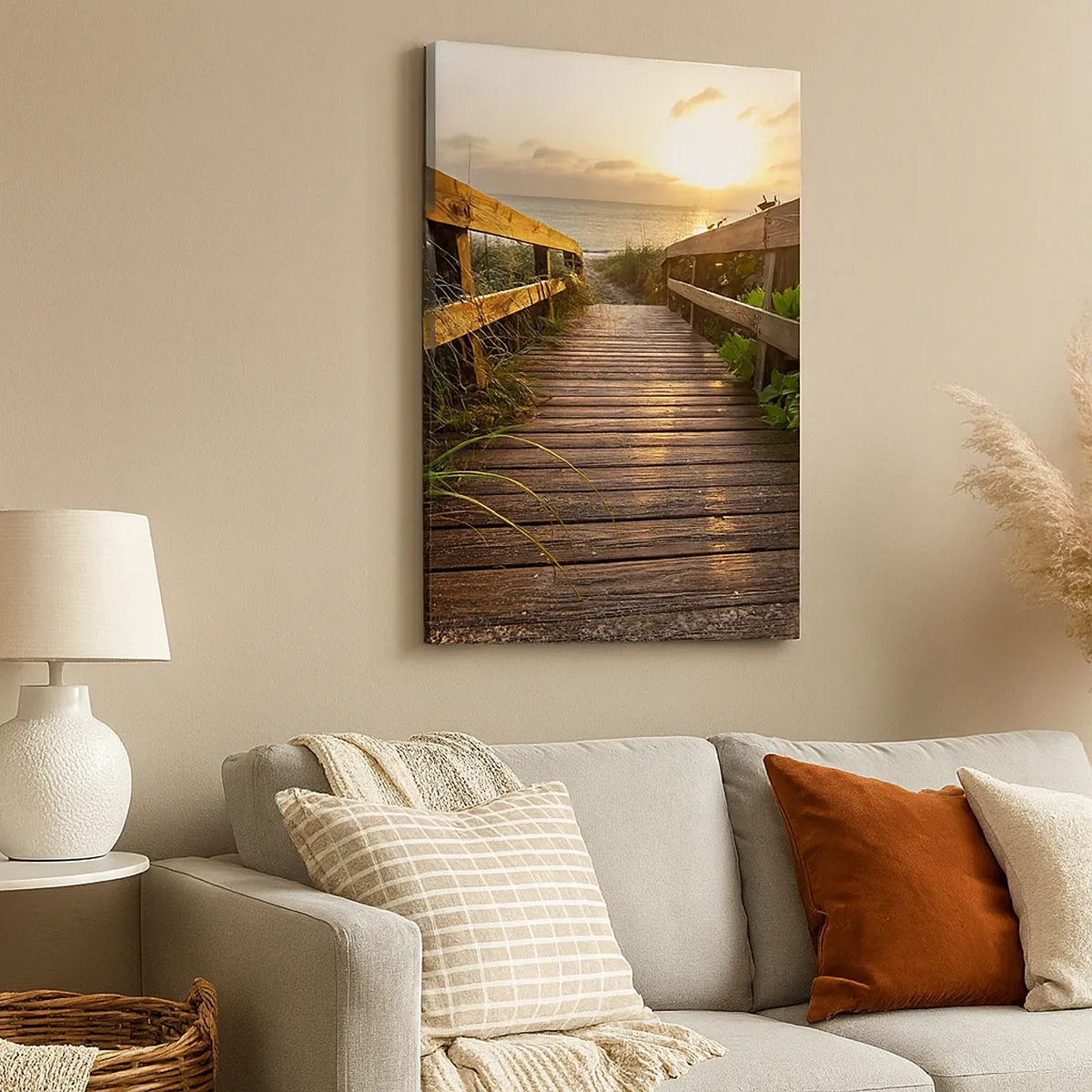 Bild auf Leinwand - Leinwandbild - Holzsteg zum Strand bei Sonnenuntergang - 50x70cm - Und direkt ans Ufer - Moderne Wanddekoration für Wohnzimmer und Schlafzimmer ARTTOR