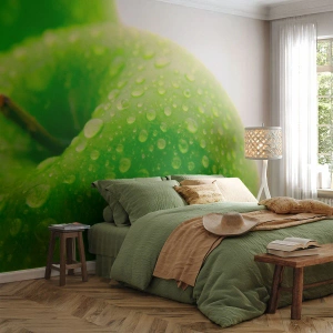Fototapete Standard Eco - Grüne Äpfel mit Wassertropfen bedeckt in der Makrofotografie - 100x70cm - Grüne kühle Frische - Moderne Wanddekoration für Wohnzimmer und Schlafzimmer ARTTOR