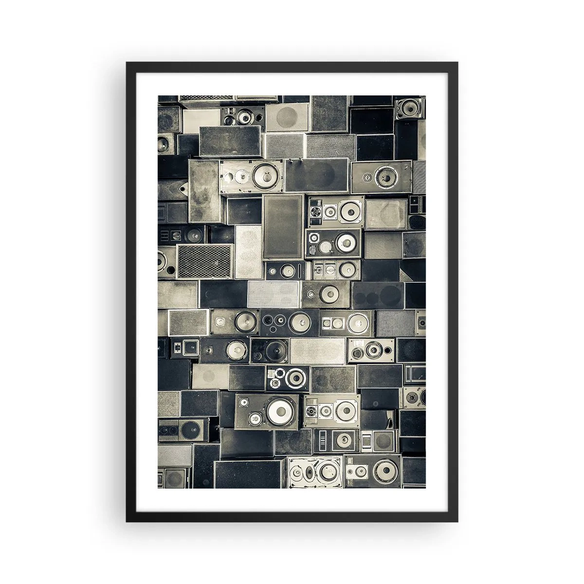 Poster in einem schwarzem Rahmen - Collage von Lautsprechern in Grautönen - 50x70cm - Und es ist alles in Ordnung - Moderne Wanddekoration für Wohnzimmer und Schlafzimmer ARTTOR