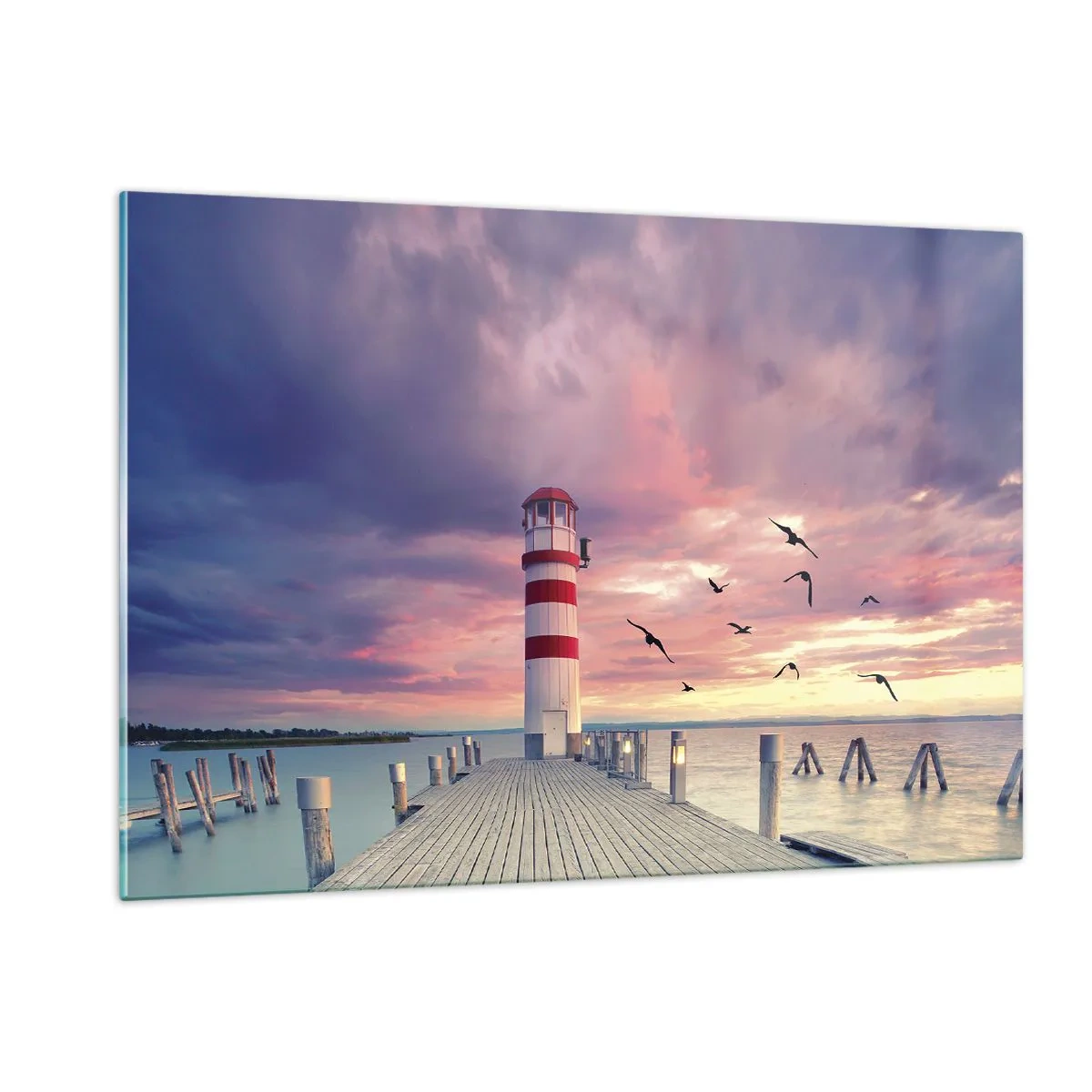 Glasbild - Bild auf glas - Leuchtturm auf dem Pier bei Sonnenuntergang mit fliegenden Vögeln - 120x80cm - Es ist Zeit zum Hafen zu gehen - Moderne Wanddekoration für Wohnzimmer und Schlafzimmer ARTTOR