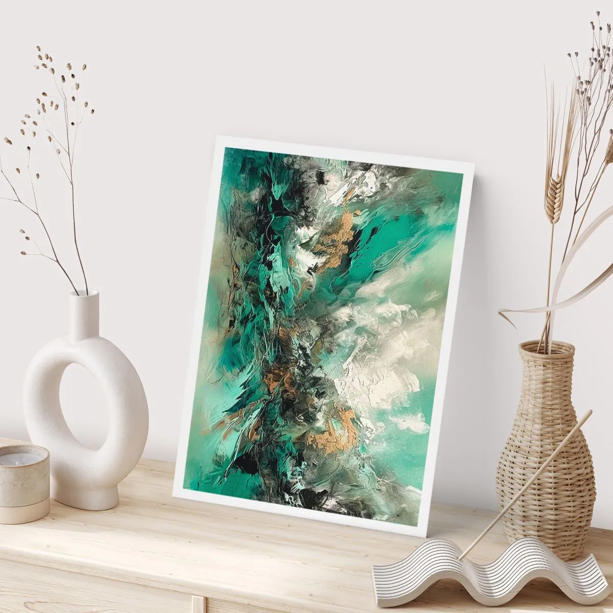 Poster - Abstrakte Komposition in Grün- und Goldtönen - 50x70cm - Smaragdgrüne und schwarze Brandung - Moderne Wanddekoration für Wohnzimmer und Schlafzimmer ARTTOR