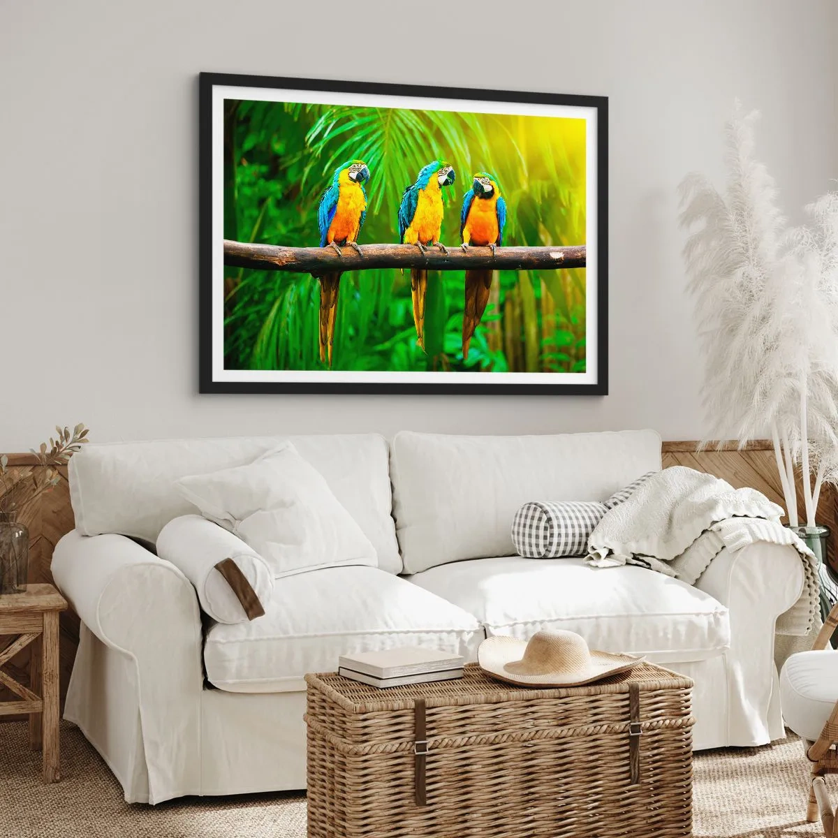 Poster in einem schwarzem Rahmen - Drei bunte Papageien vor einem Hintergrund aus tropischem Grün - 100x70cm - Und hast du gehört, dass sie ...? - Moderne Wanddekoration für Wohnzimmer und Schlafzimmer ARTTOR