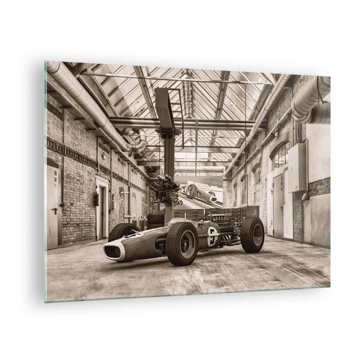Glasbild - Bild auf glas - Ein Oldtimer-Rennwagen in einer Industriehalle - 70x50cm - Die Siegerruhe - Moderne Wanddekoration für Wohnzimmer und Schlafzimmer ARTTOR