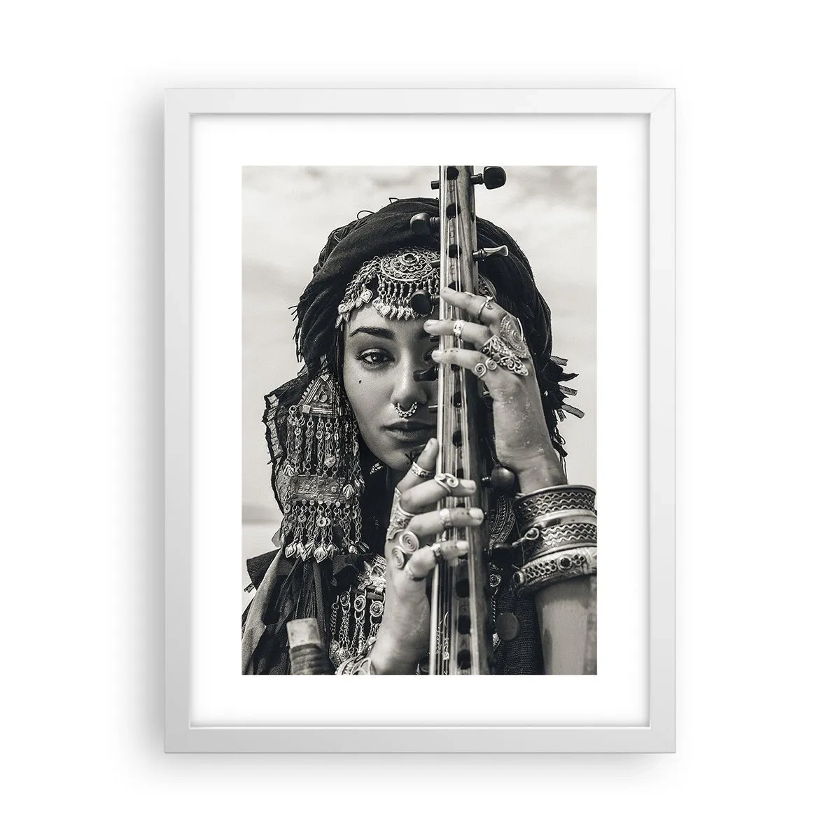 Poster in einem weißen Rahmen - Die Musik des Orients selbst - 30x40 cm