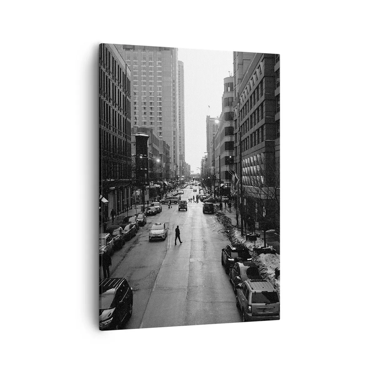 Bild auf Leinwand - Leinwandbild - Eine schwarz-weiße Straße mitten in der Stadt mit Autos und Fußgängern - 50x70cm - Ein weiterer Tag wie jeder andere Tag - Moderne Wanddekoration für Wohnzimmer und Schlafzimmer ARTTOR