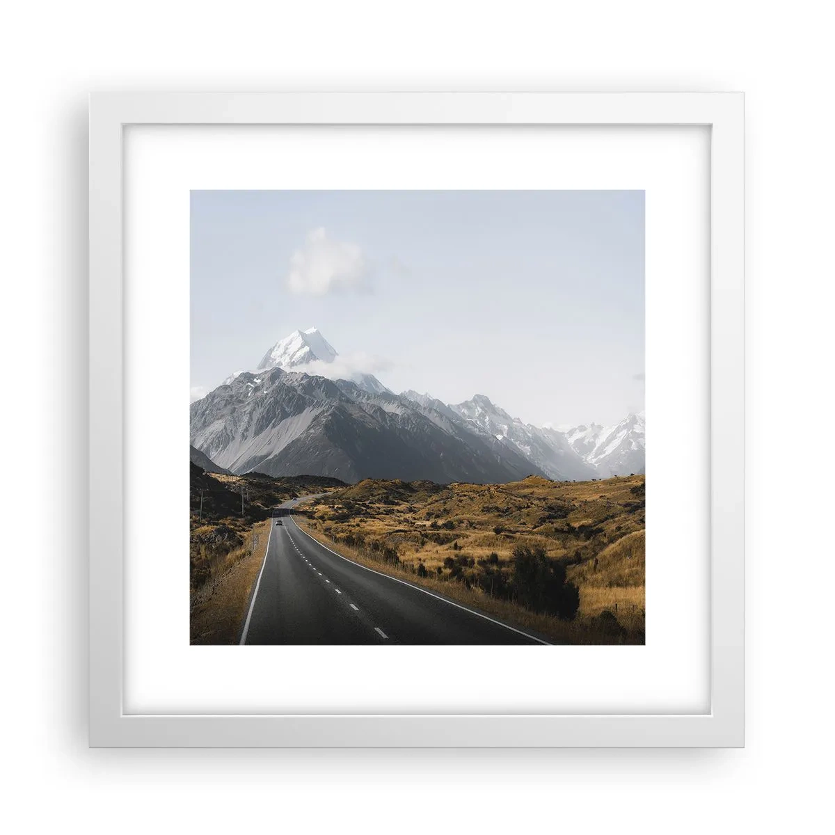 Poster in einem weißen Rahmen - Der Weg ins Herz der Berge - 30x30 cm
