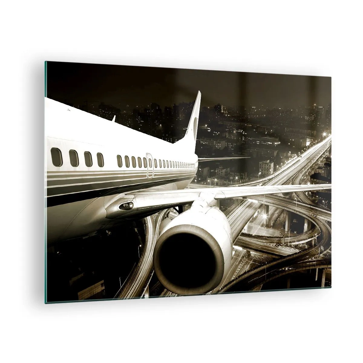 Glasbild - Bild auf glas - Ein Flugzeug über der Stadt bei Nacht mit Industrieatmosphäre - 70x50cm - In die Nacht fliegen - Moderne Wanddekoration für Wohnzimmer und Schlafzimmer ARTTOR