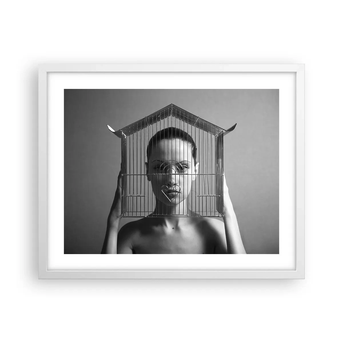 Poster in einem weißen Rahmen - Ein leicht surreales Portrait - 50x40 cm