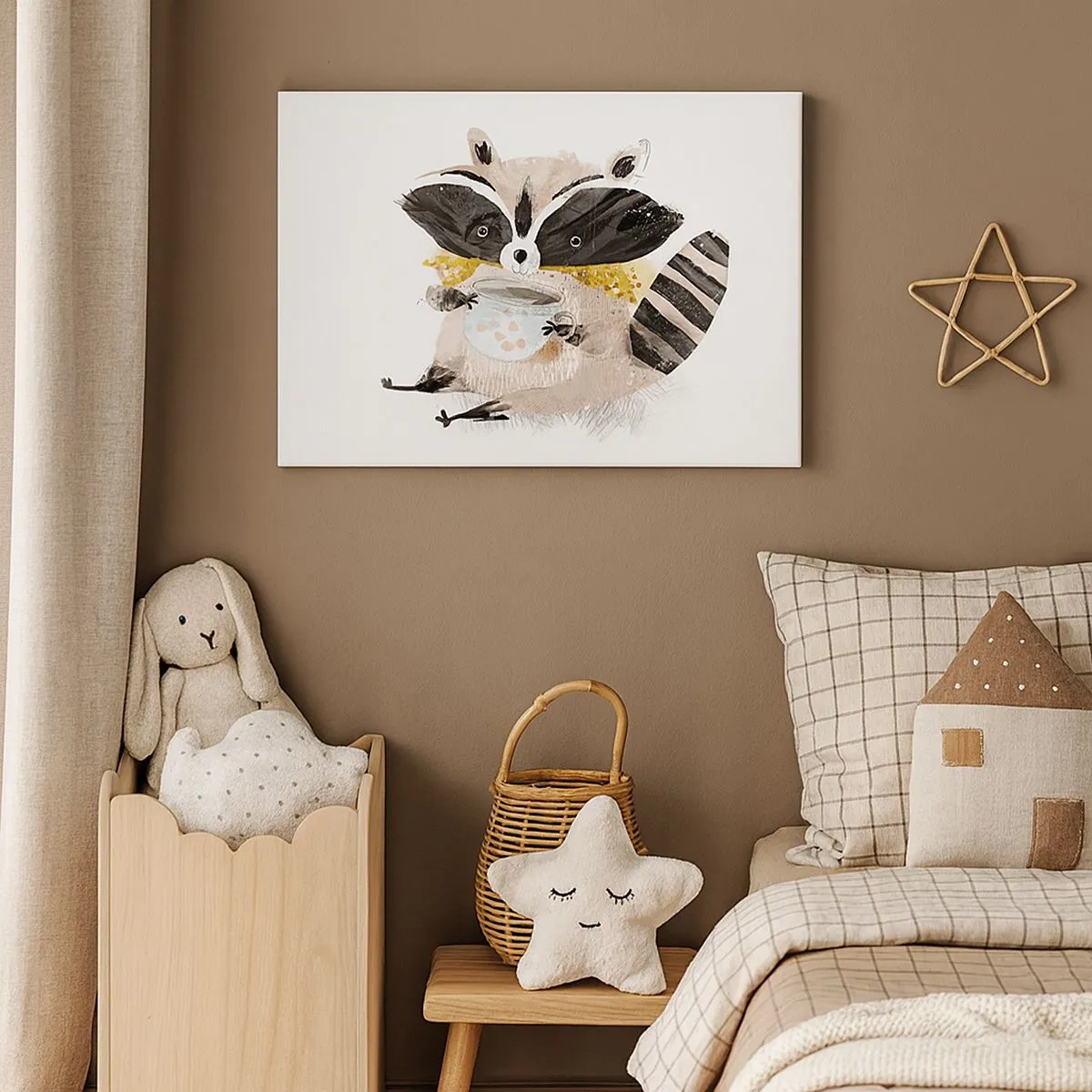 Bild auf Leinwand - Leinwandbild - Entzückender Waschbär mit einer pastellfarbenen Tasse - 70x50cm - Mein Freund der Waschbär - Moderne Wanddekoration für Wohnzimmer und Schlafzimmer ARTTOR