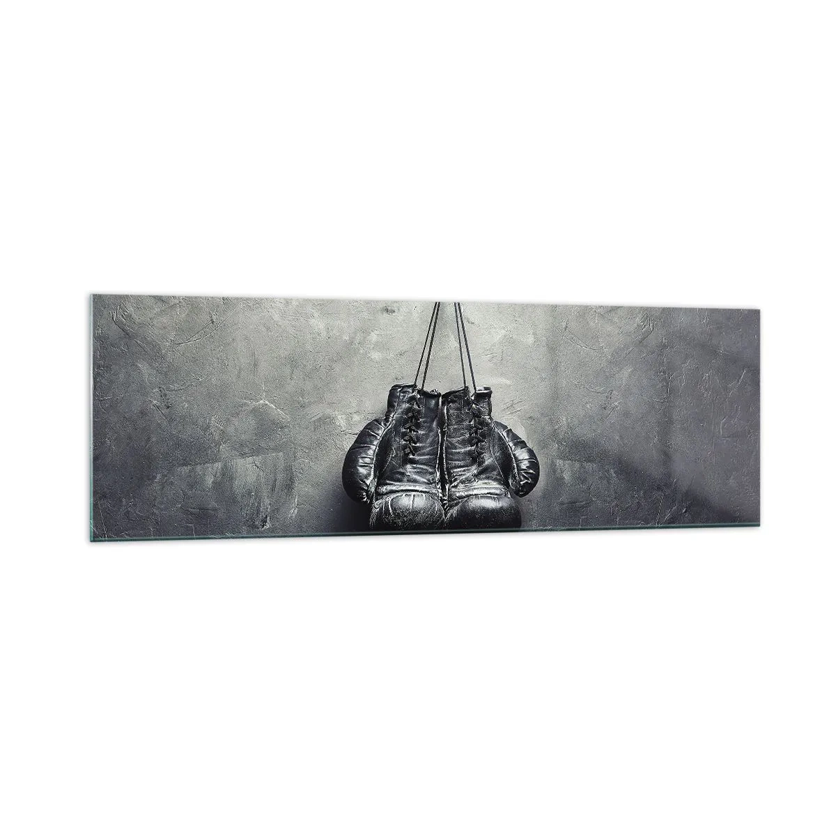 Glasbild - Bild auf glas - Alte Boxhandschuhe an der Wand - 160x50cm - Zeit des Kampfes und Zeit des Friedens - Moderne Wanddekoration für Wohnzimmer und Schlafzimmer ARTTOR
