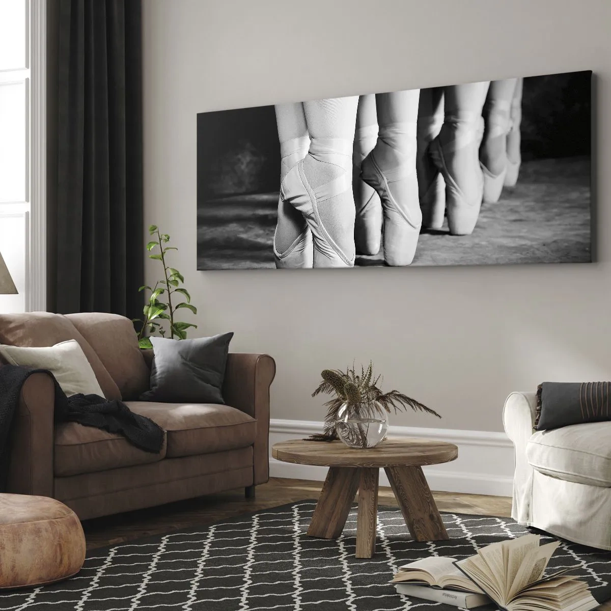 Bild auf Leinwand - Leinwandbild - Schwarz-Weiß-Aufnahme der Ballettschuhe einer Tänzerin - 140x50cm - Gemeinsam, leicht - Moderne Wanddekoration für Wohnzimmer und Schlafzimmer ARTTOR