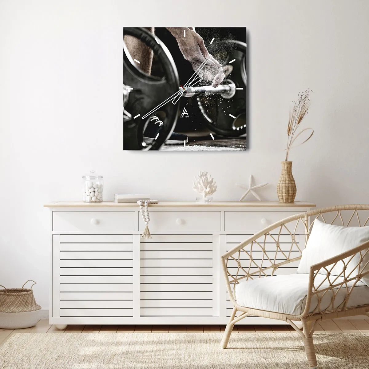 Wanduhr - Glasuhr - Hanteln und die Hände eines Sportlers bereiten sich auf das Training vor - 30x30cm - Herausforderung angenommen! - Moderne Wanddekoration für Wohnzimmer und Schlafzimmer ARTTOR