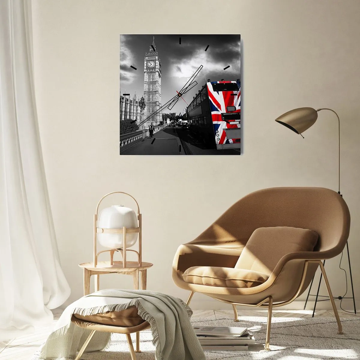 Wanduhr - Glasuhr - Big Ben und ein Bus mit britischer Flagge vor schwarz-weißem Hintergrund - 30x30cm - Stolz und toll - Moderne Wanddekoration für Wohnzimmer und Schlafzimmer ARTTOR