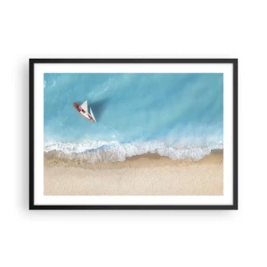 Poster in einem schwarzem Rahmen - Eine Vogelperspektive auf ein Boot am Strand - 70x50cm - An der Grenze von Blau und Gold - Moderne Wanddekoration für Wohnzimmer und Schlafzimmer ARTTOR