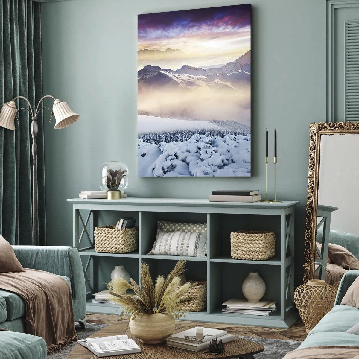 Bild auf Leinwand - Leinwandbild - Schneebedeckte Berge im Morgengrauen mit einem farbenfrohen Himmel - 50x70cm - Die Kraft und Reinheit der Natur - Moderne Wanddekoration für Wohnzimmer und Schlafzimmer ARTTOR
