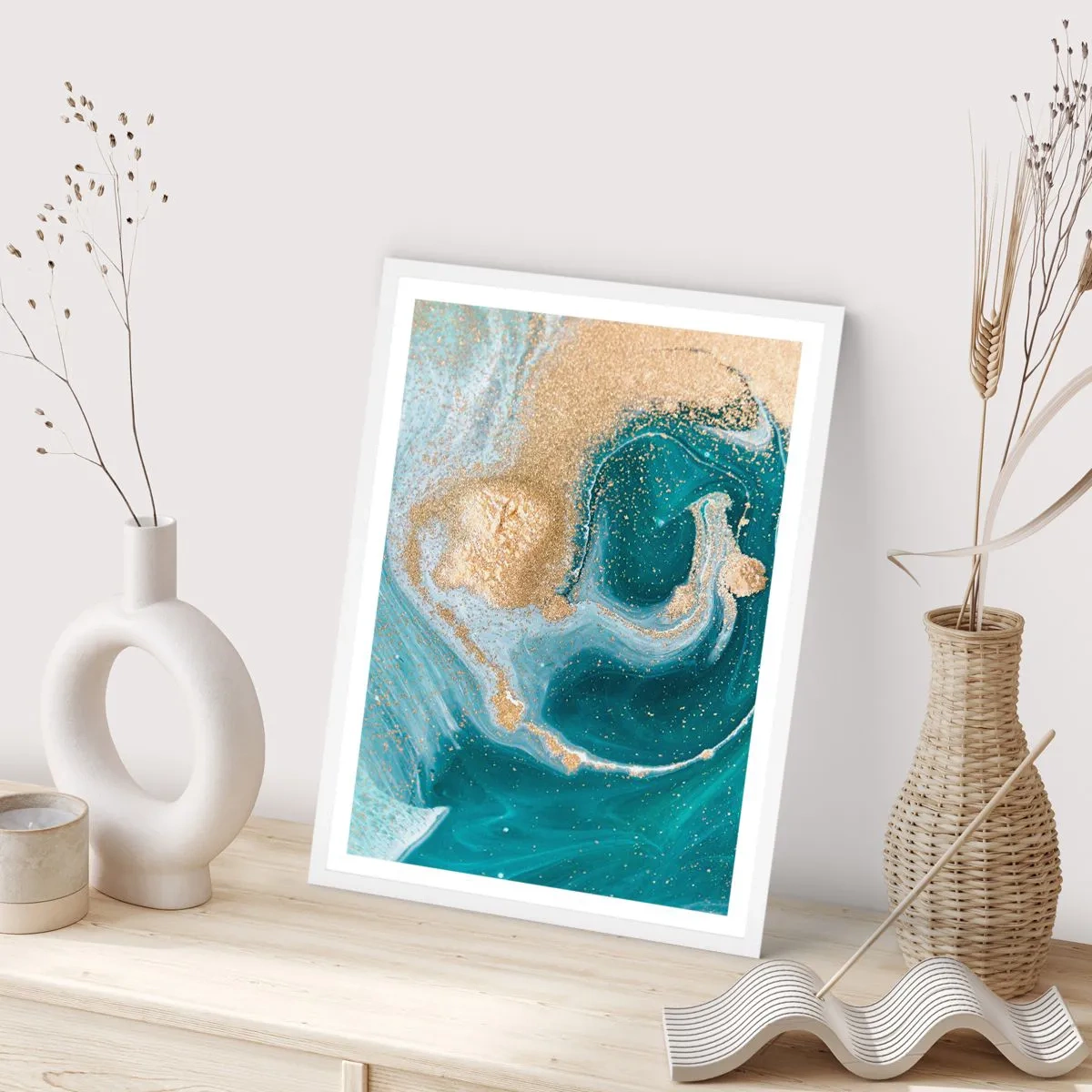 Poster in einem weißen Rahmen - Ein Strudel aus Gold und Türkis - 61x91 cm