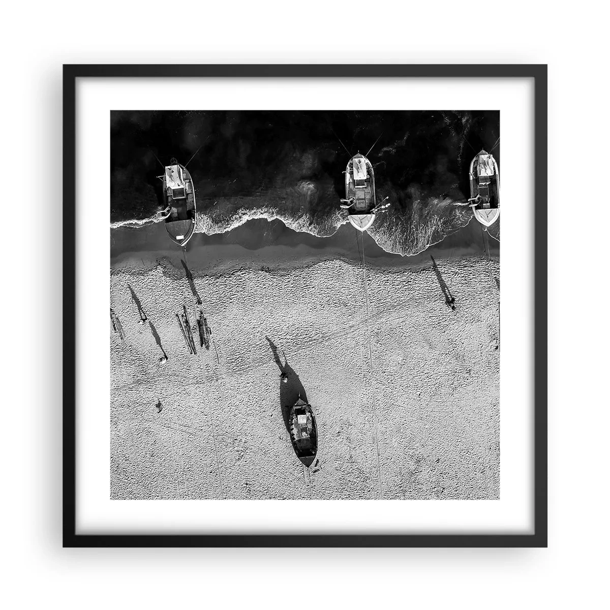 Poster in einem schwarzem Rahmen - Immer noch am Ufer… - 50x50 cm